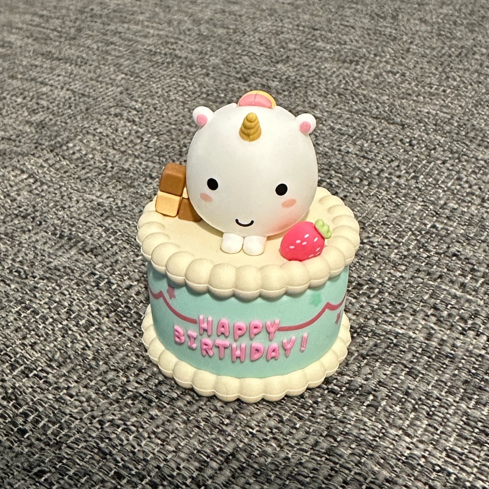 smoko friends birthday cake blind box - Elodi star cake
